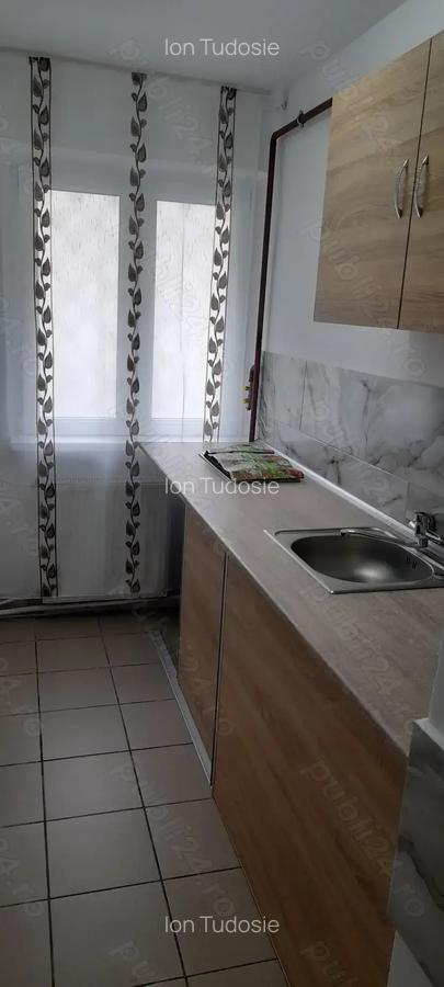 Vand apartament cu doua camere la parter - 7