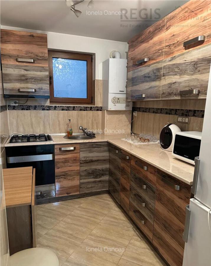 Apartament cu 3 camere situat in zona Astra - 3