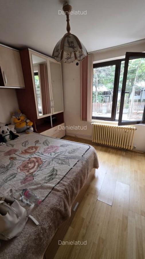 Casa singur curte Orasul Pantelimon - teren 432 mp - 10