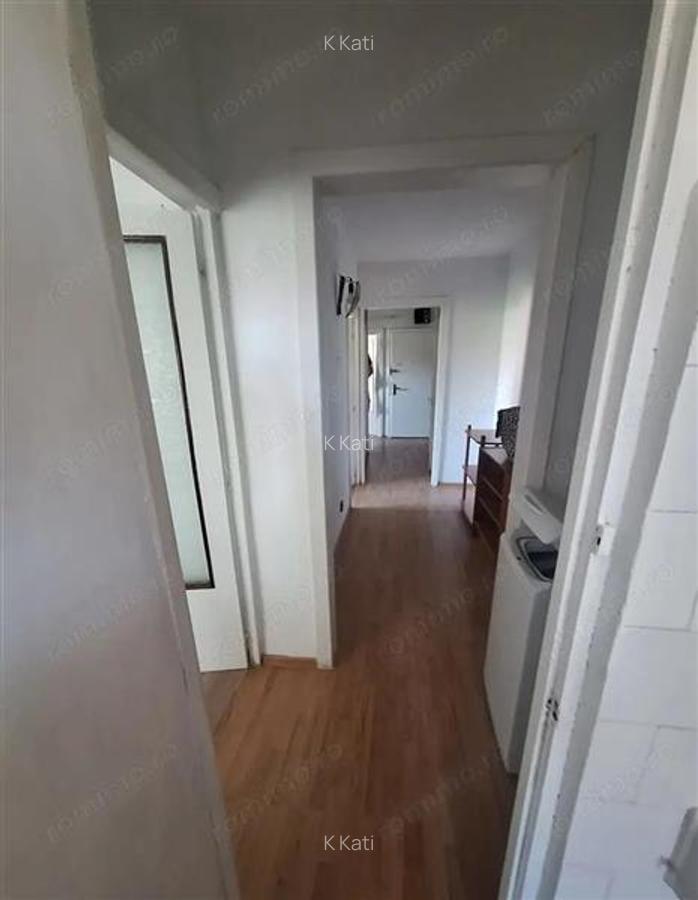 Apartament cu 3 camere decomandat în Girocului - 6
