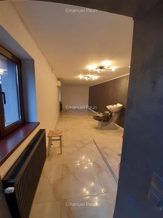 Casă cu 4 camere în Traian - 1
