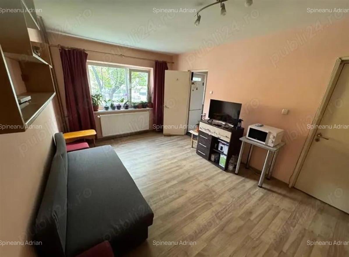 1 camera zona Mircea cel Batran - 3