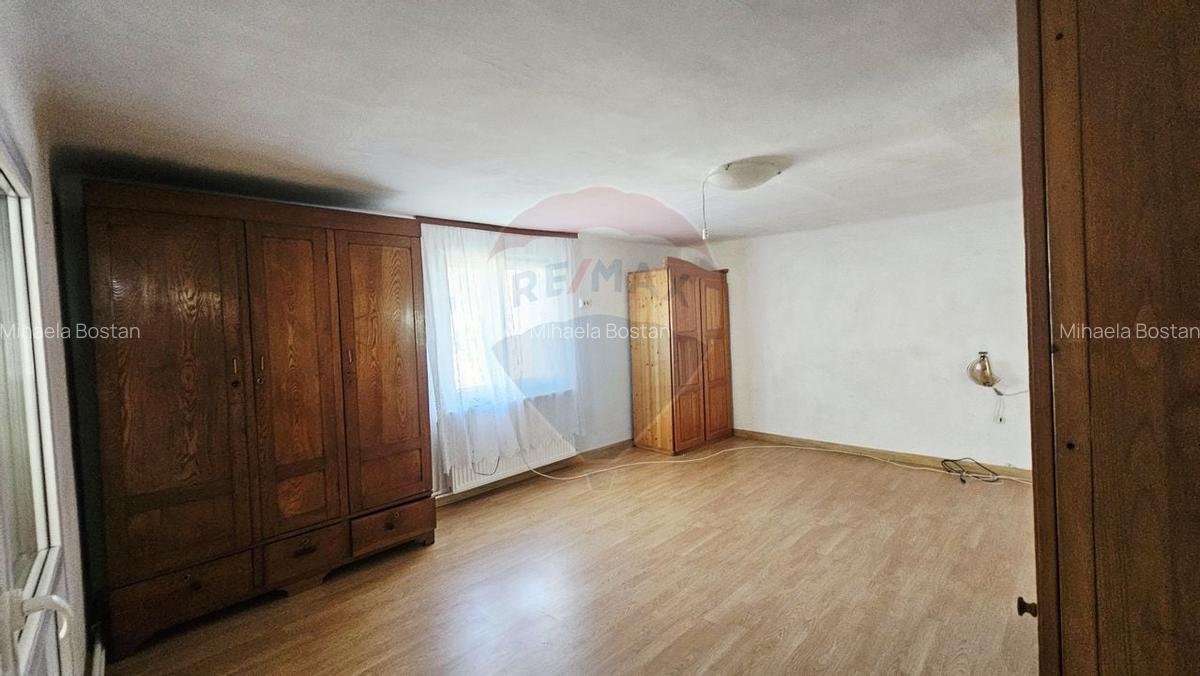 Apartament cu 3 camere de vanzare in zona Central - 1