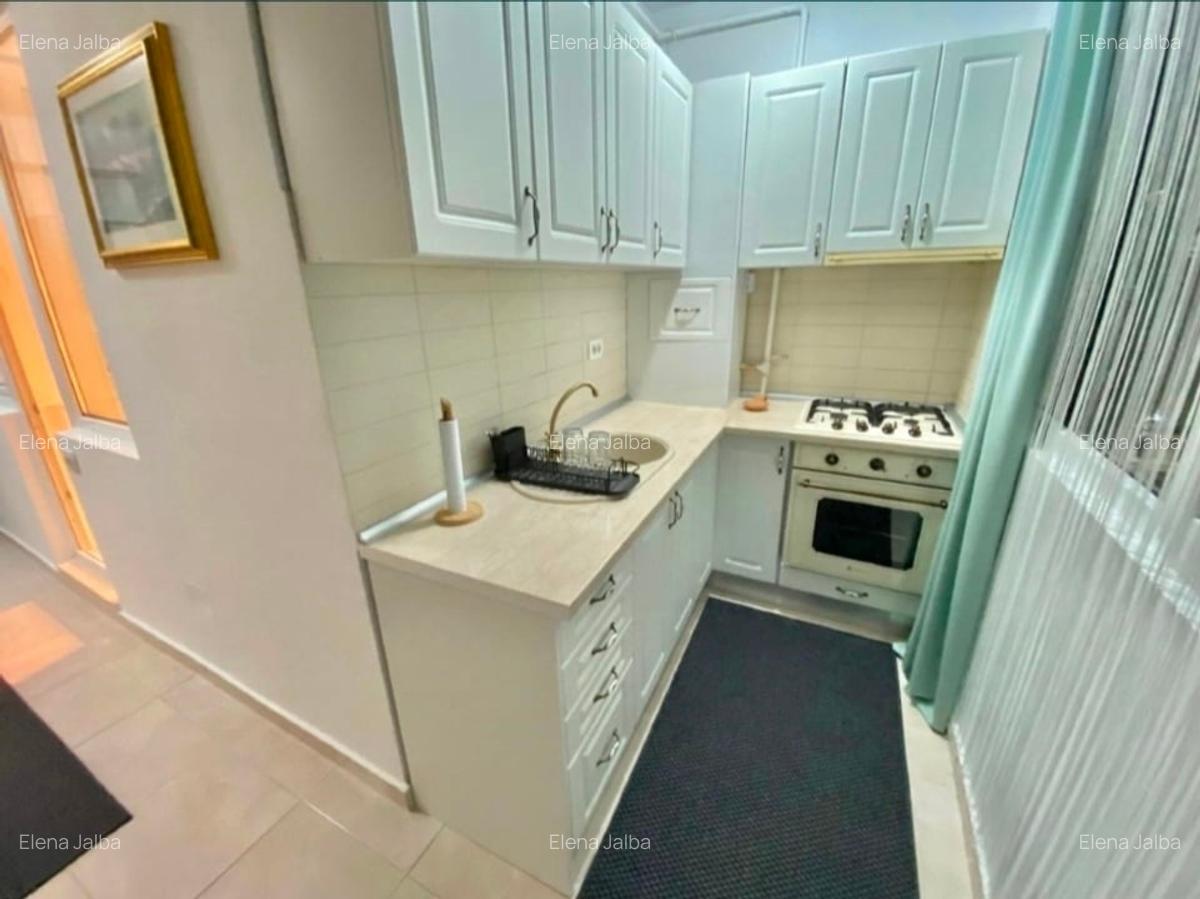 Direct proprietar, inchiriez apartament 3 camere - 8
