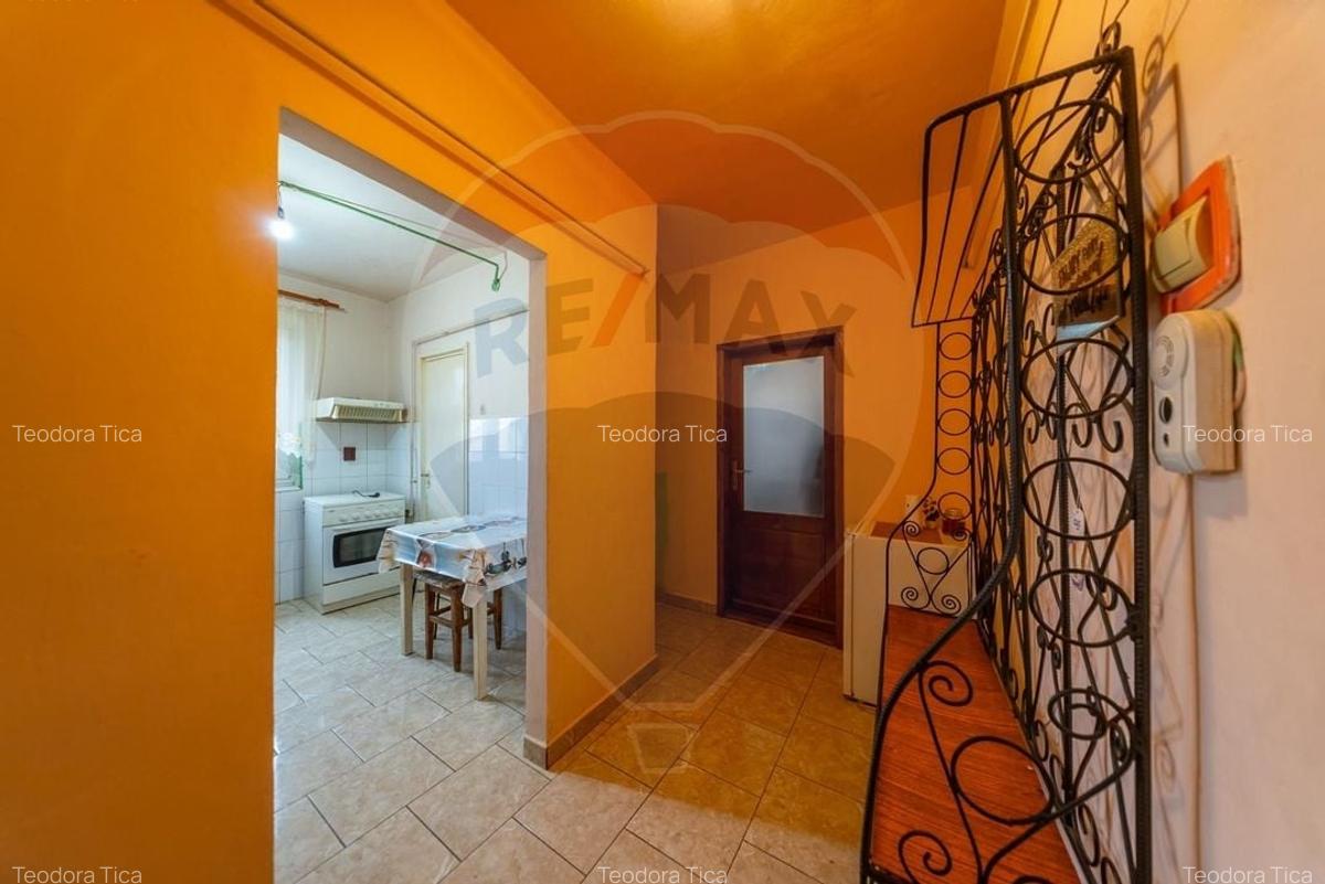 Apartament de vanzare 3 camere Chisineu Cris - 3