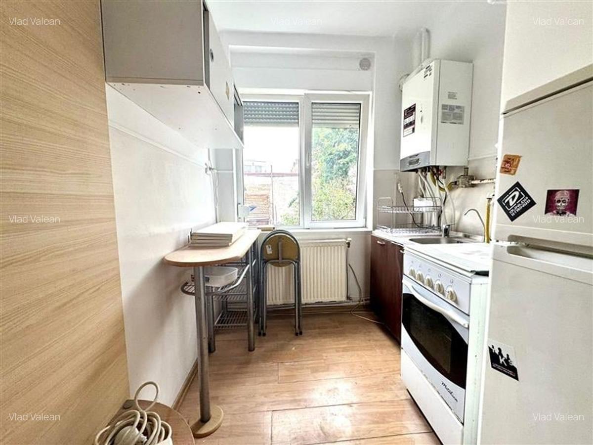 De inchiriat apartament 2 camere Zona Centrala Str Horea - 3