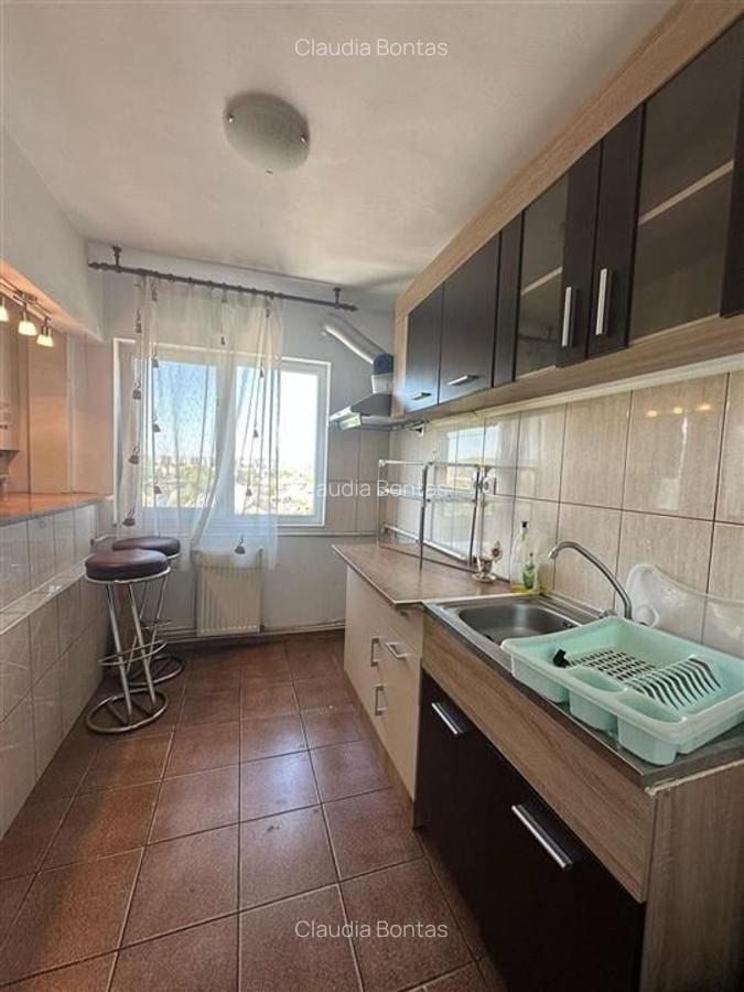 Apartament cu 3 camere semidecomandat în Central - 5