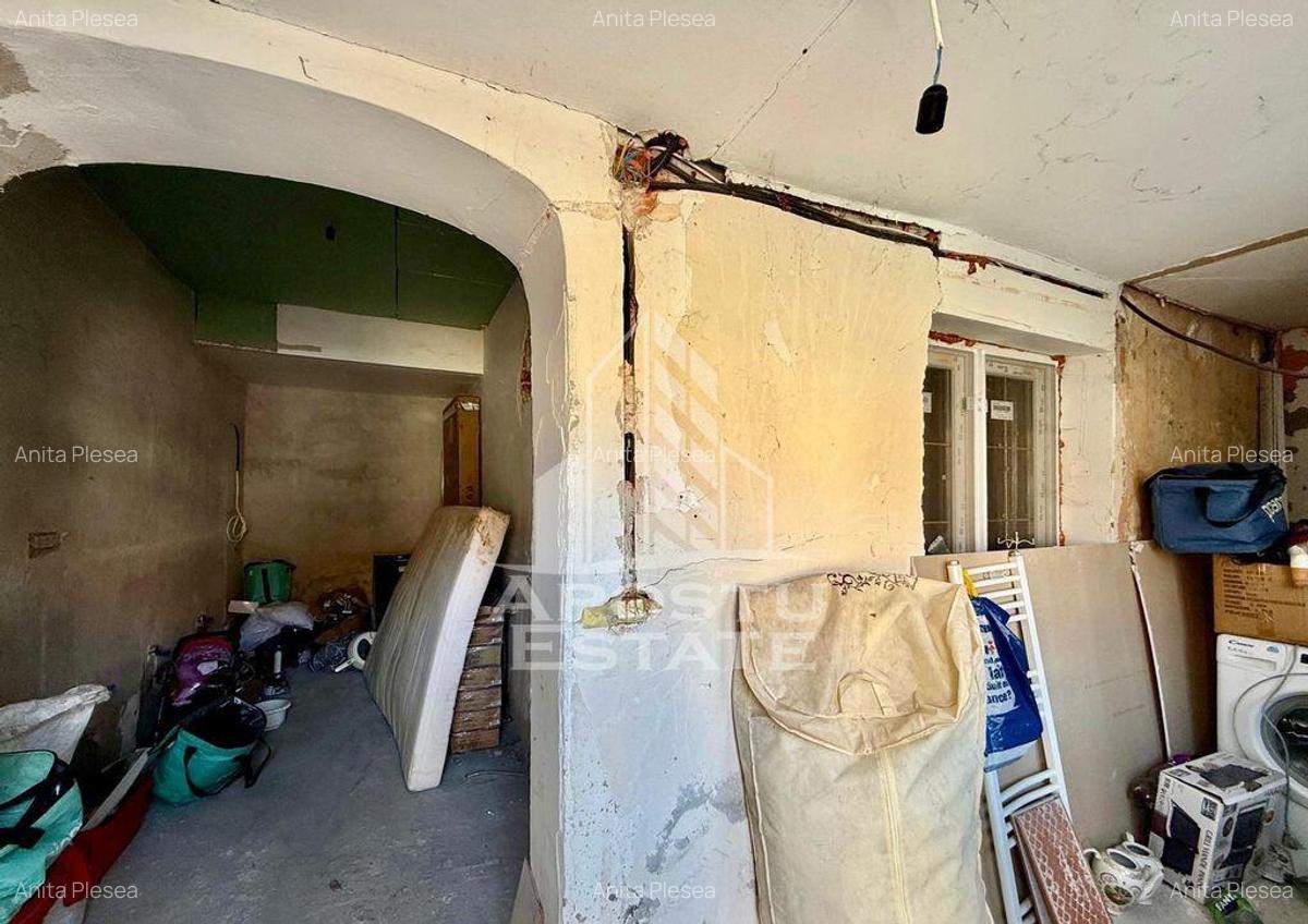 Apartament o camera, 31mp,curte comuna,zona Lunei - 8