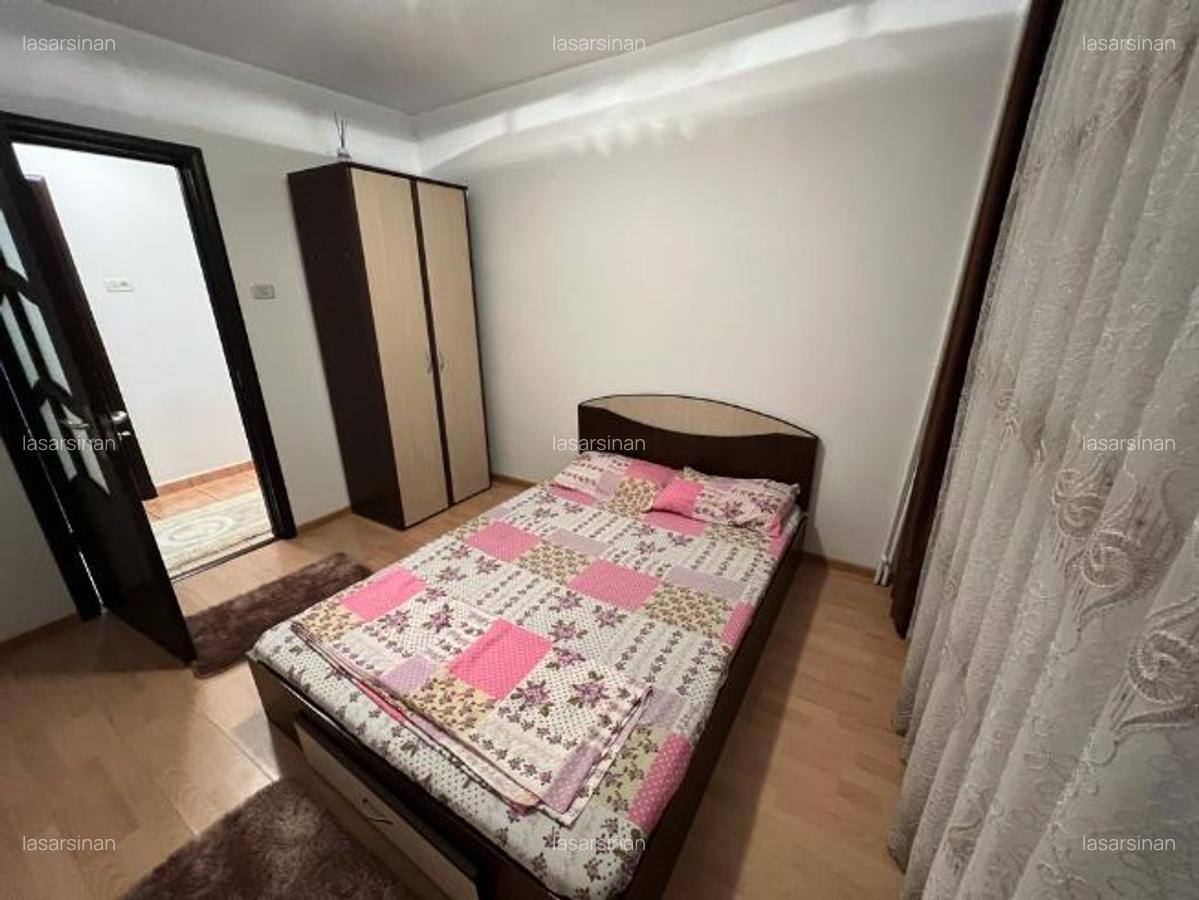 Inchiriez apartament 3 camere - 10