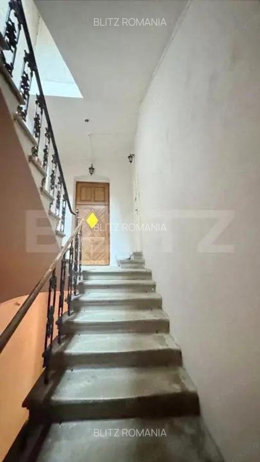 Pod spai?os, transformabil in apartamente, 285 mp, Pia?a Sfatului - 2