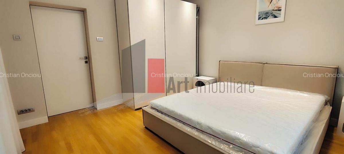 Apartament cu 3 camere semidecomandat în P-ța Victoriei - 7