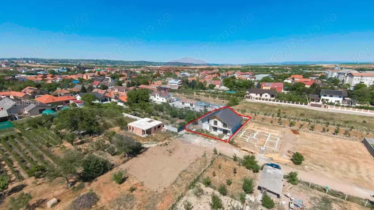 Casa de vanzare cu 4 dormitoare, teren 573 mp, in Sanmartin - 1