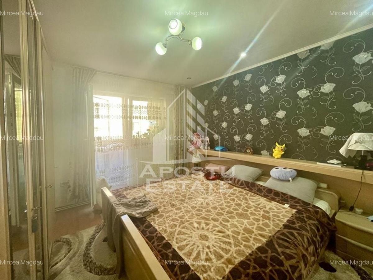 Apartament 3 camere -  zona Uta - 12