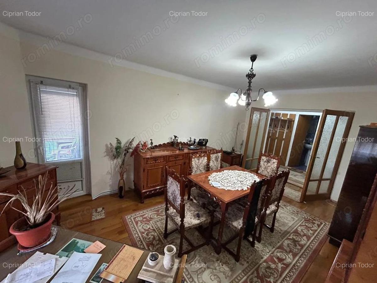 Apartament 3 camere, etaj 1 - zona Centru - 11