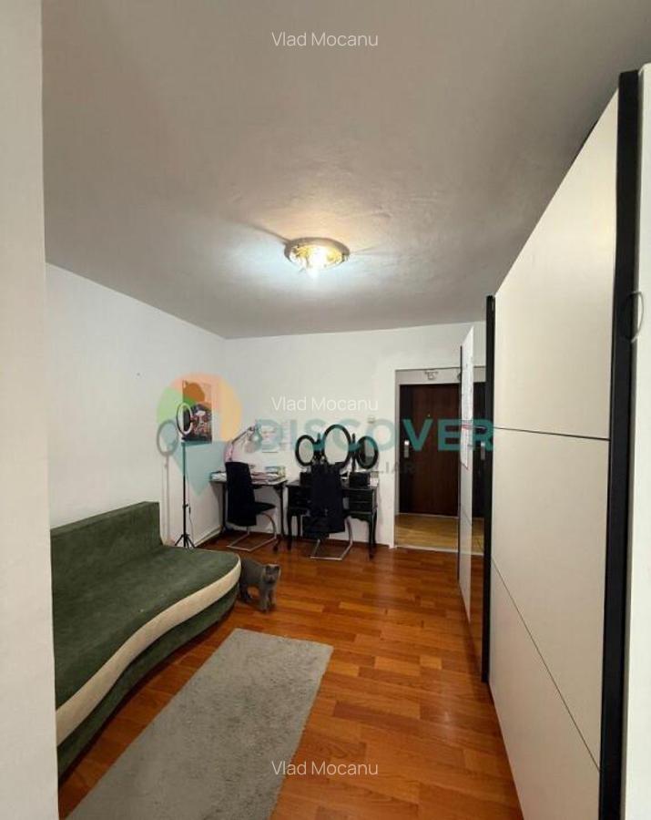 Zona Milcov , Garsoniera Renovata , 24 Mp , 30.000 EURO , Et - 1