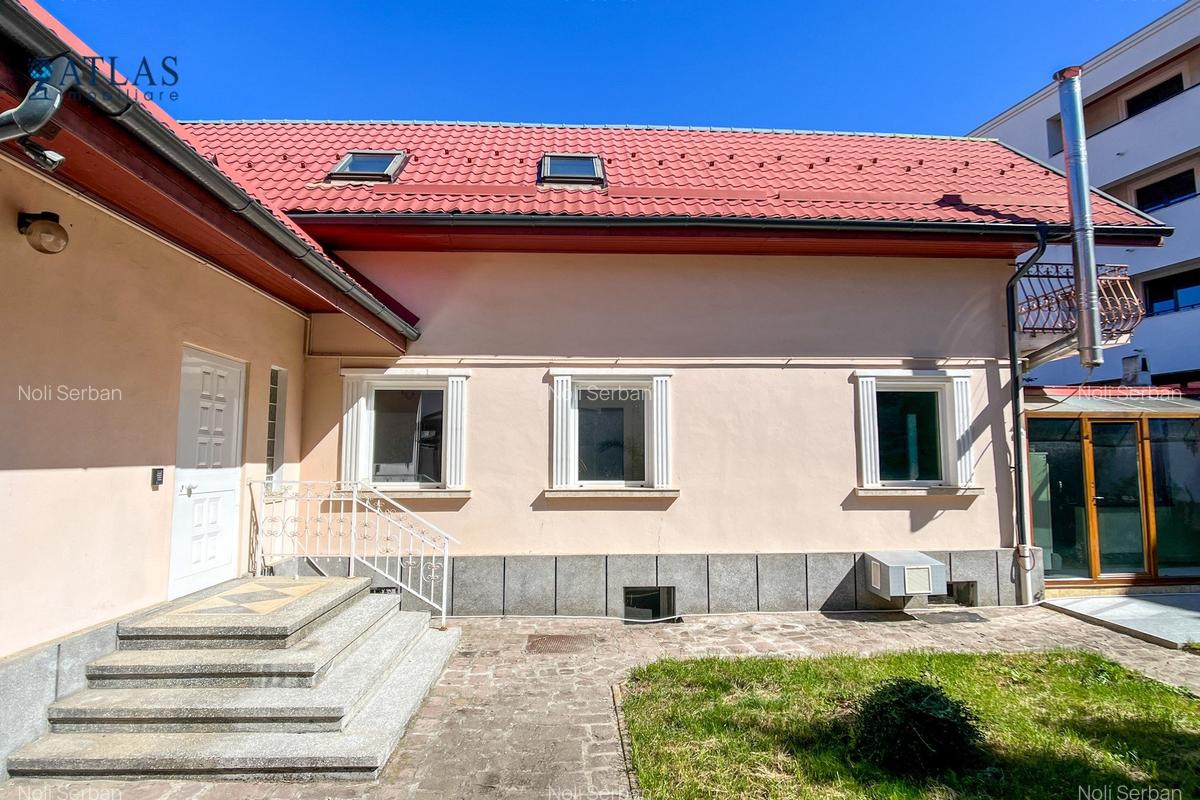 Casa 4 camere, ultracentral, 400 mp curte si grădină, 160 mp utili, P+E - 12