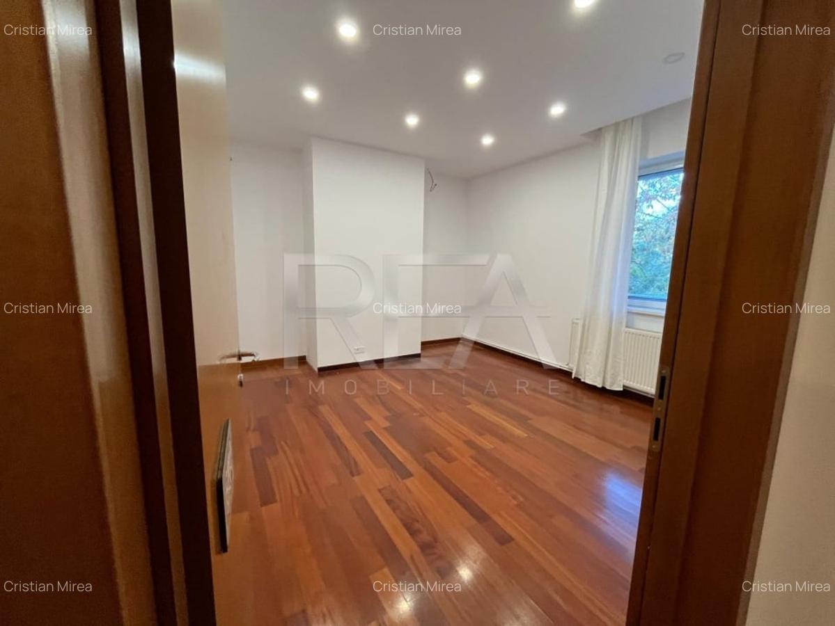 Apartament 4 camere  Resedinta - 8