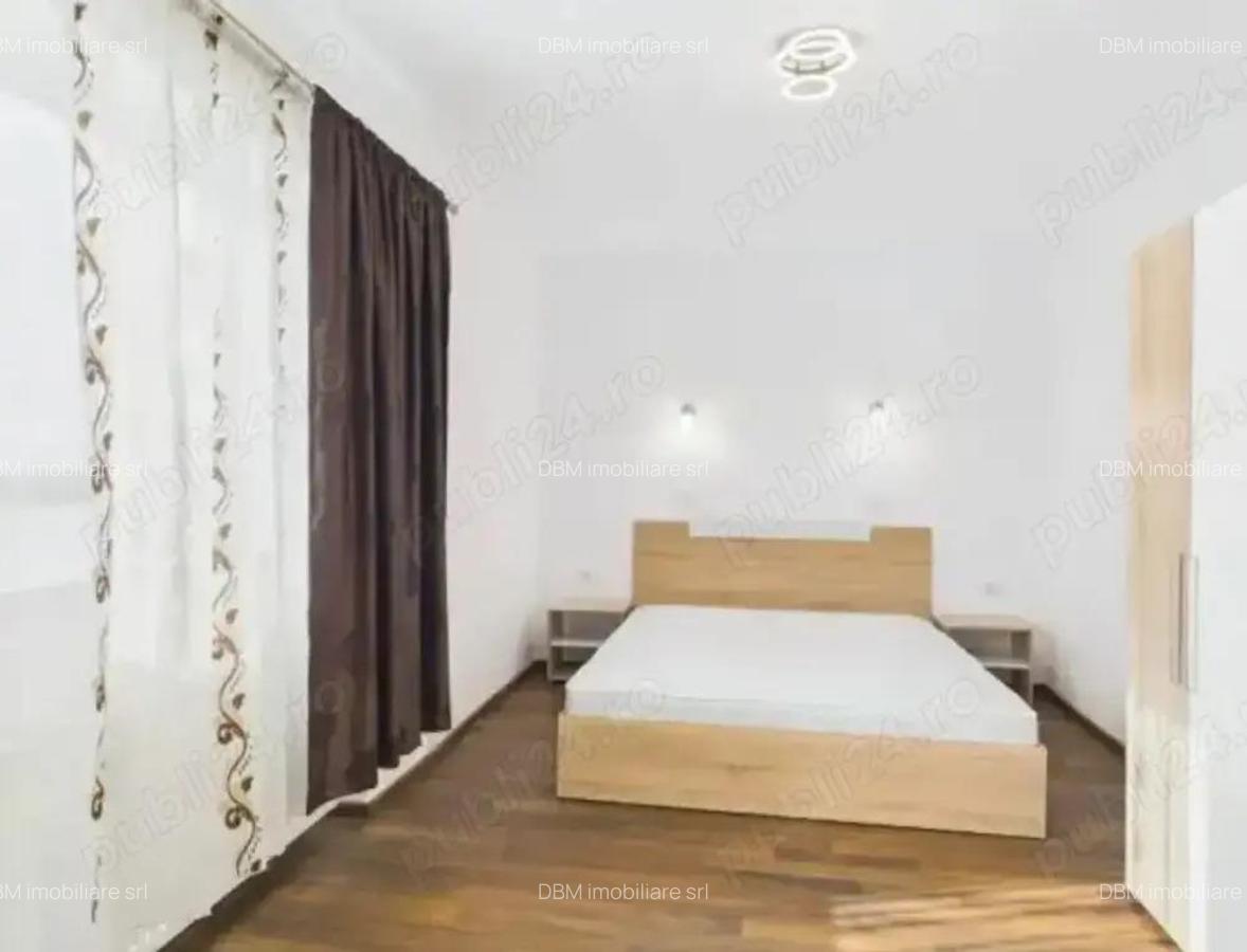 De inchiriat apartament 3 camere zona centrala Str. Republicii - 2