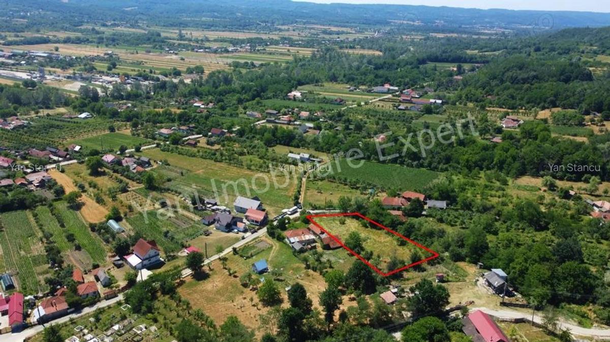 Teren de vanzare in comuna Poienarii de Arge?, sat Poienari, jude? Arge?. - 3