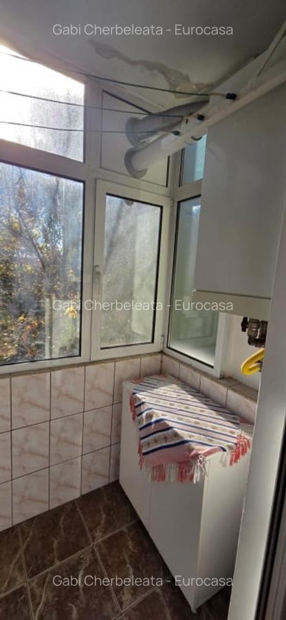 3 camere Cartier Craiovei etaj 2 - 3