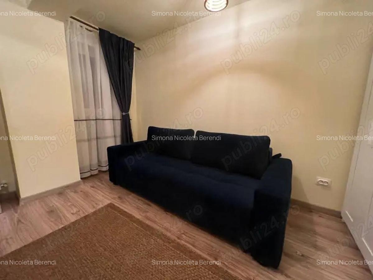 Inchiriez apartament 2 camere din 15 august - 6