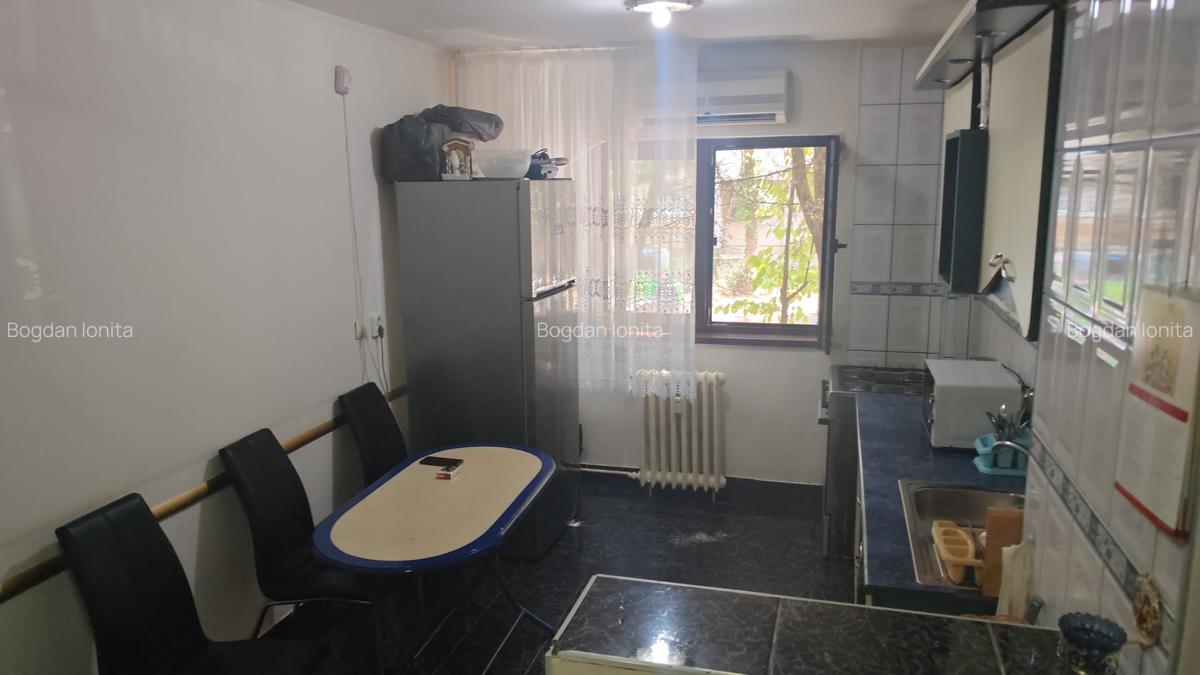 Apartament 3 Camere-2 Bai - Parter Inalt - Boxa - La Metrou Dristor - Bucuresti - 4