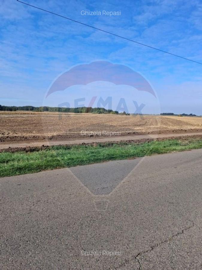 Teren 21,177mp Santaul Mic / Strada - - 3 Teren 21,177mp Santaul Mic / Strada - - 3
