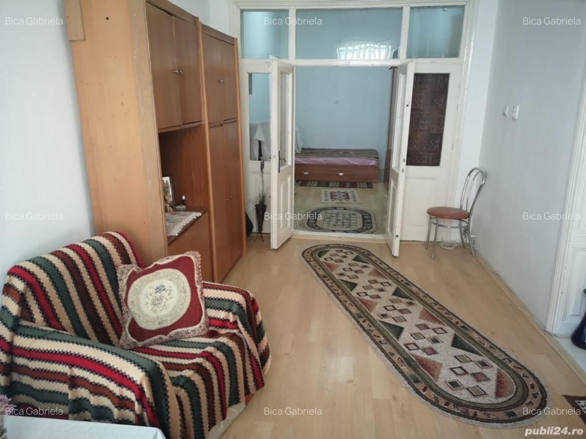 Vand casa oras Tulcea, zona ultracentrala - 2