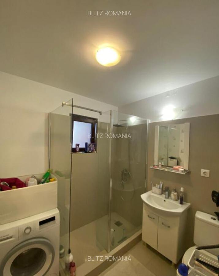 Apartament de vanzare, cu 3 camere, 120 mp, zona Marul de Au - 3