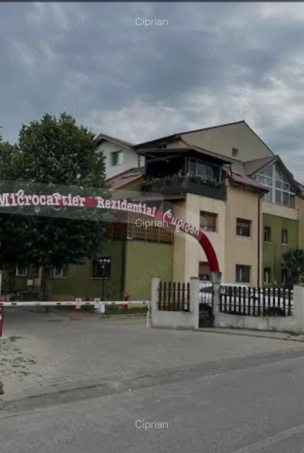 Proprietar, Vand apartament modern cu 3 camere, terasa, balcon, loc de parcare ?i boxa - 1