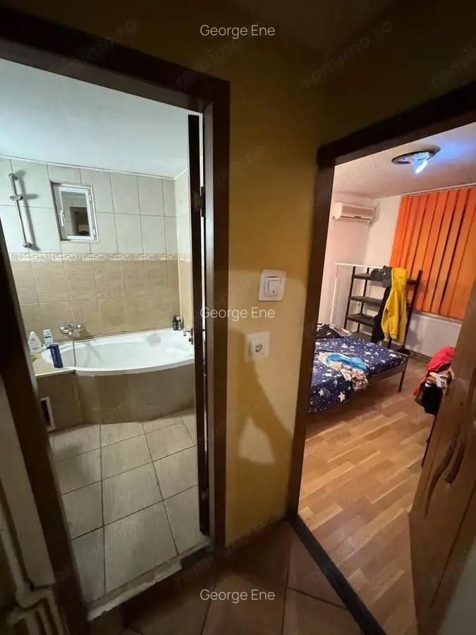 Apartament 4 camere vanzare zona piata Rahova Sos.Alexandriei cu 2 bai - 2