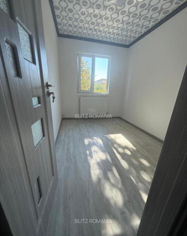 Apartament 3 camere semidecomandat, 50 mp, zona Segarcea - 4