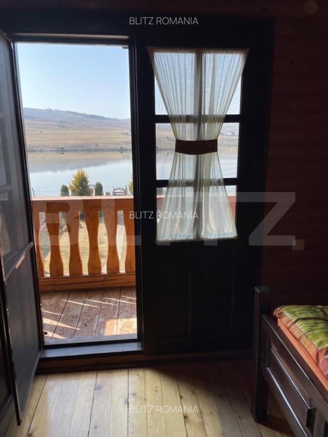 Cabana deosebita in Campenesti - un refugiu modern cu priveliste superba la lac - 9 Cabana deosebita in Campenesti - un refugiu modern cu priveliste superba la lac - 9
