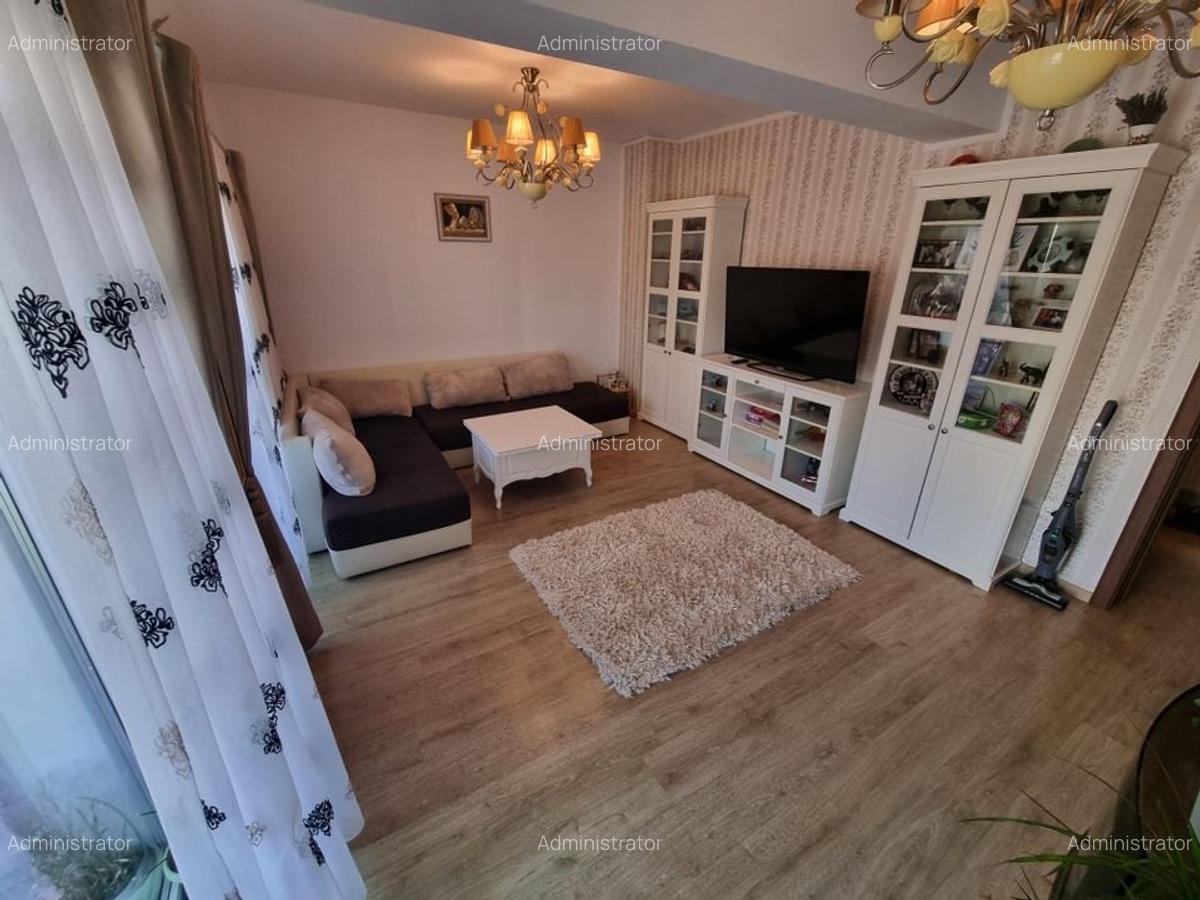 Apartament cu 3 camere de vânzare în zona Primo - 2