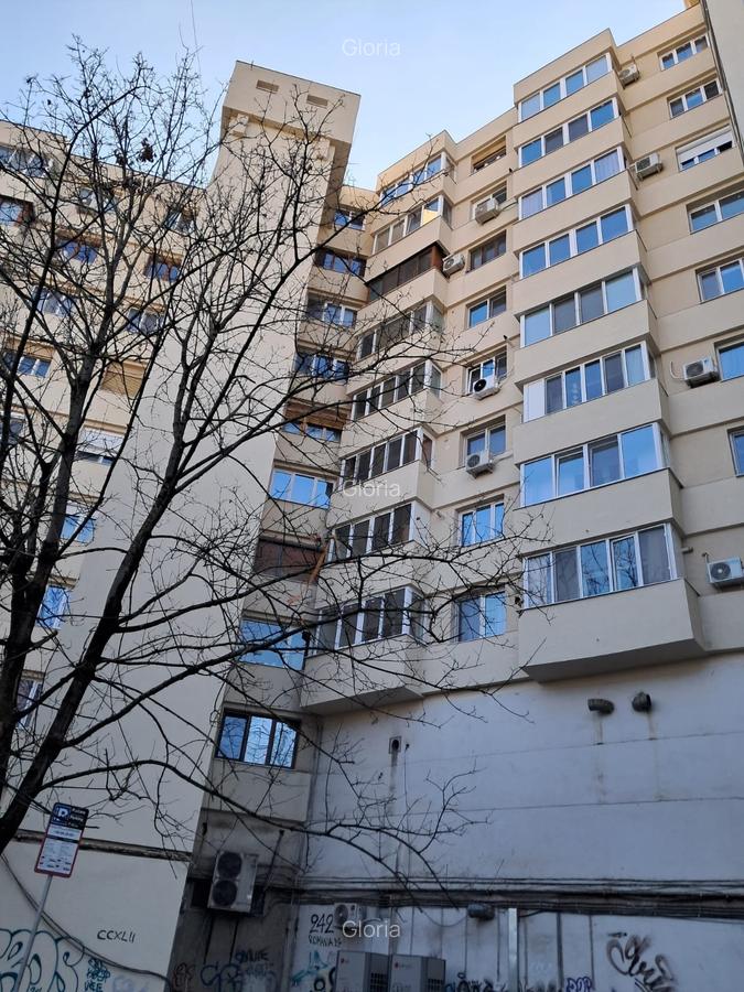 Apartament cu 3 camere decomandat, mobilat în P-ța Unirii - 27
