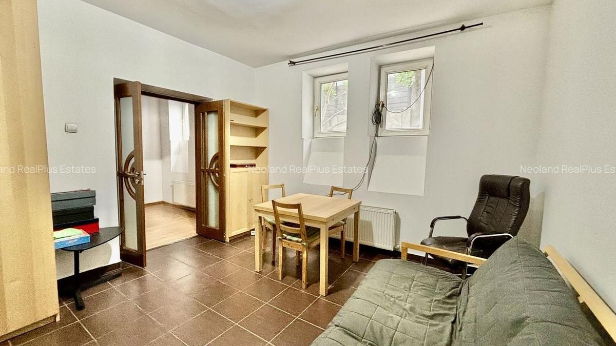 Apartament cu 4 camere decomandat în Cotroceni - 1