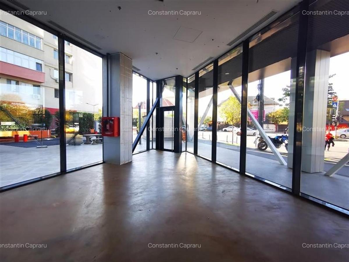 Spatiu comercial in cladire de birouri clasa A - 250 mp - 9