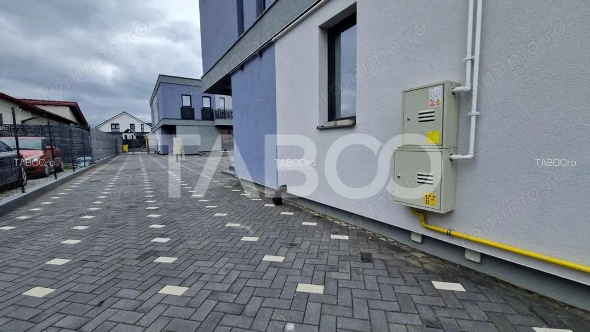 Casa moderna de inchiriat cu 4 camere si curte in Cristian - 11