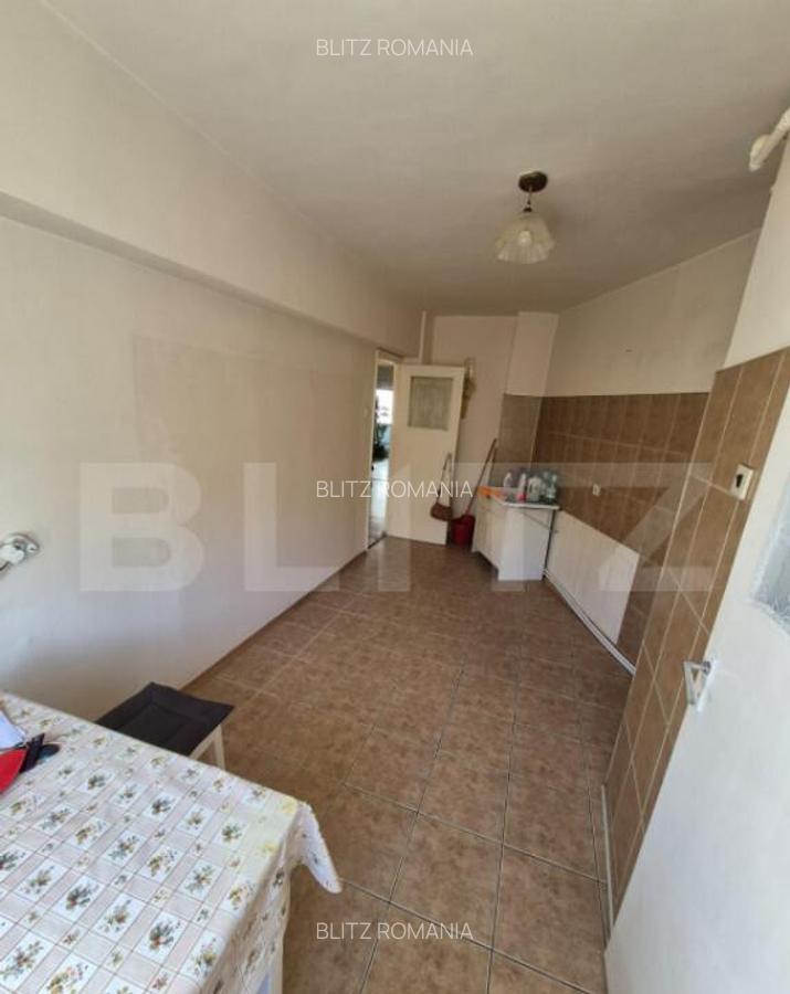 Apartament 4 camere de vanzare Deva, Bulevardul Decebal - 8