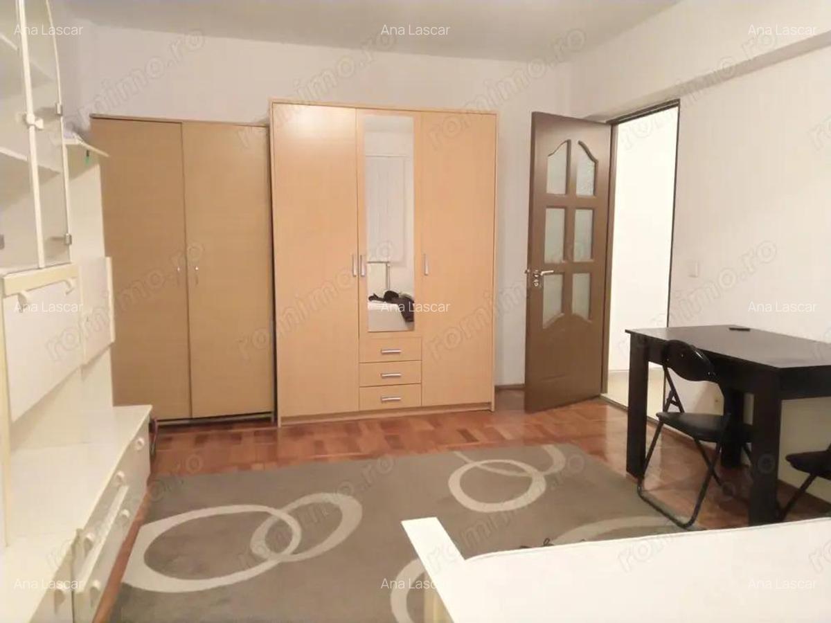Ofer spre inchiriere garsoniera in zona Sebastian - 4