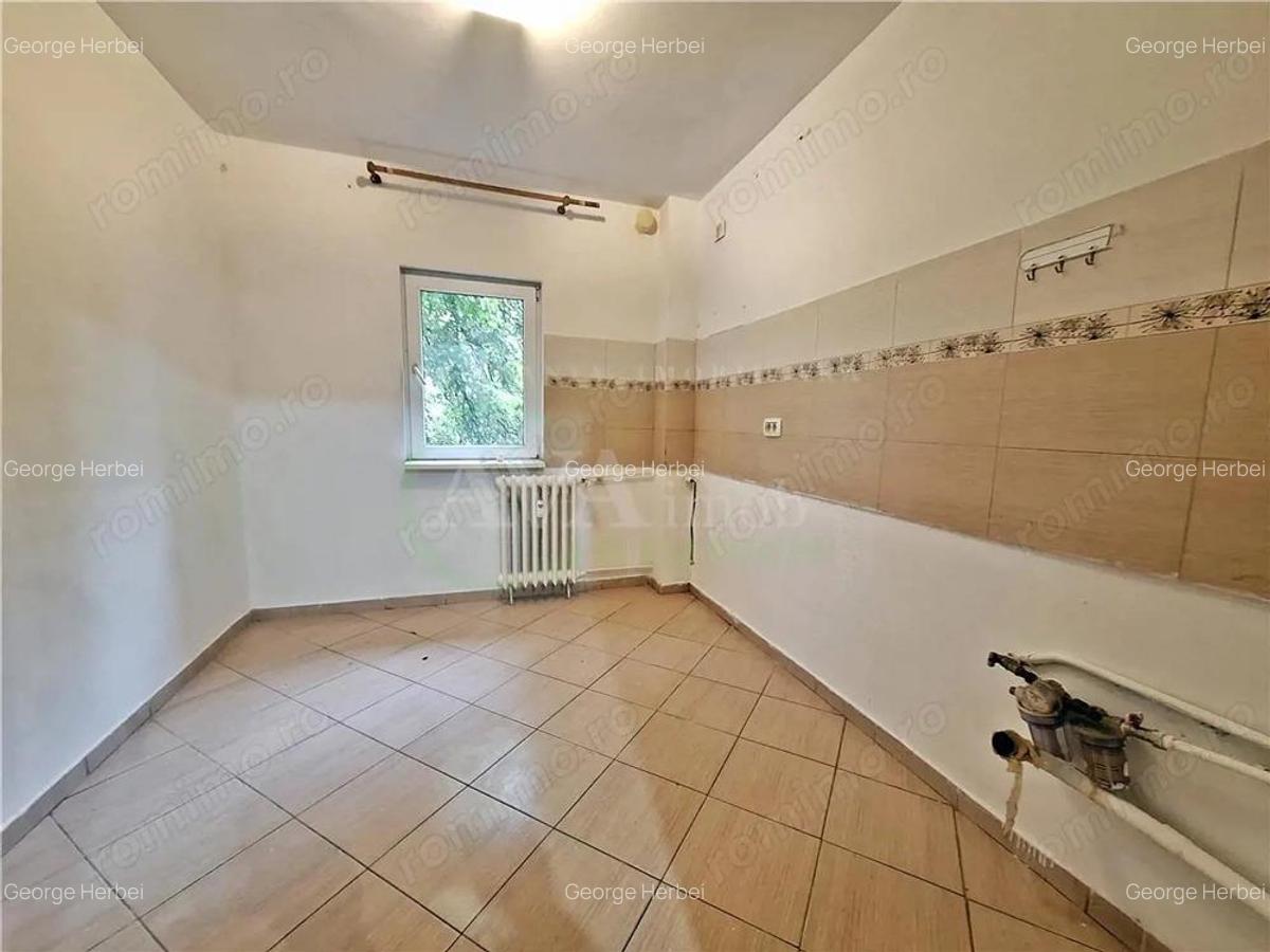 Apartament 2 camere semidecomandat, | Etaj 2, zona Ura - 5 Apartament 2 camere semidecomandat, | Etaj 2, zona Ura - 5