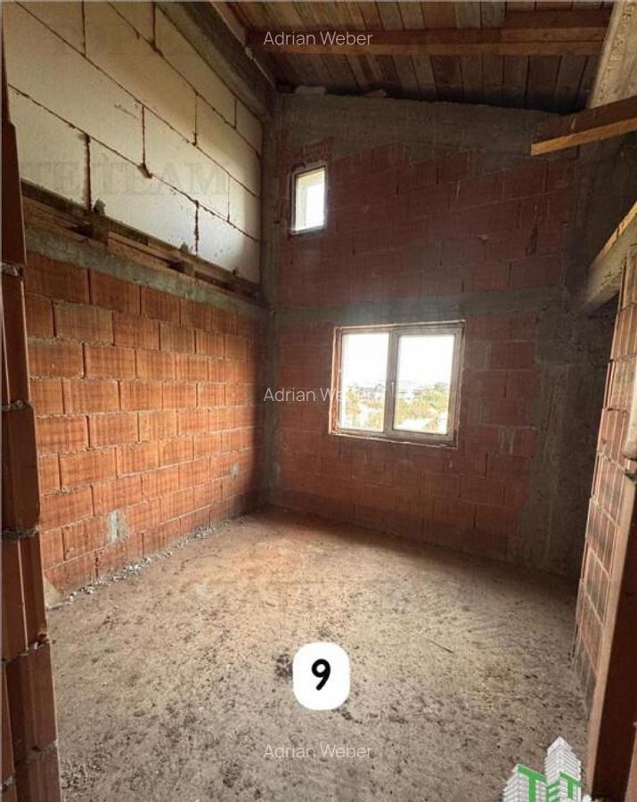 Vila duplex 4 camere 100mp, la rosu, cu toate utilitatile, 2 - 10