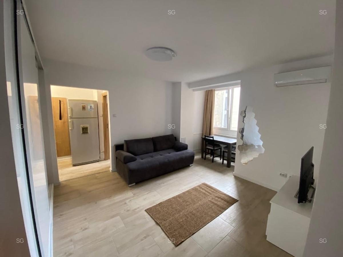 Apartament cu 2 camere semidecomandat în Universitate - 1