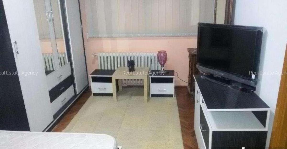 1 camera in zona Complexului Studentesc - 3