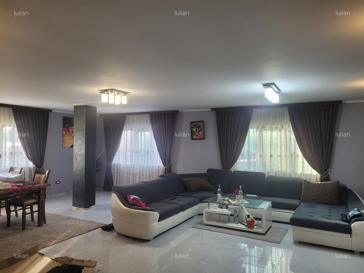 Van/ schimb vilă  p+1  230 utili + pod inalt cu placa + crama / foisor 70m utili - 2