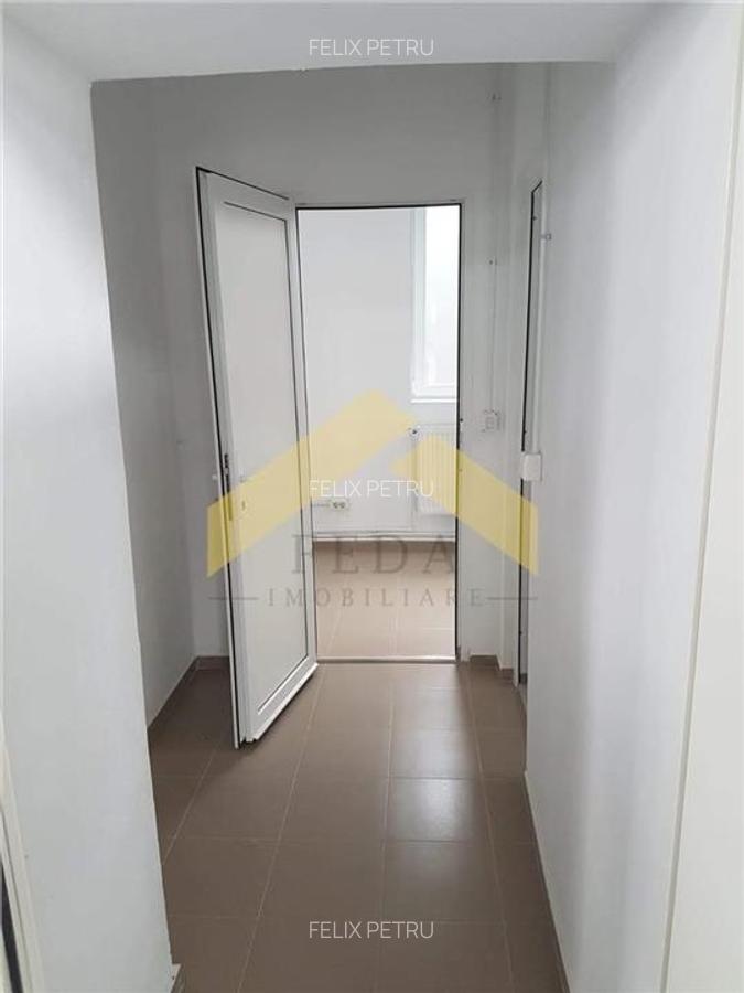 De vanzare doua hale pe un teren imprejmuit 9000 mp zona Gai - 3