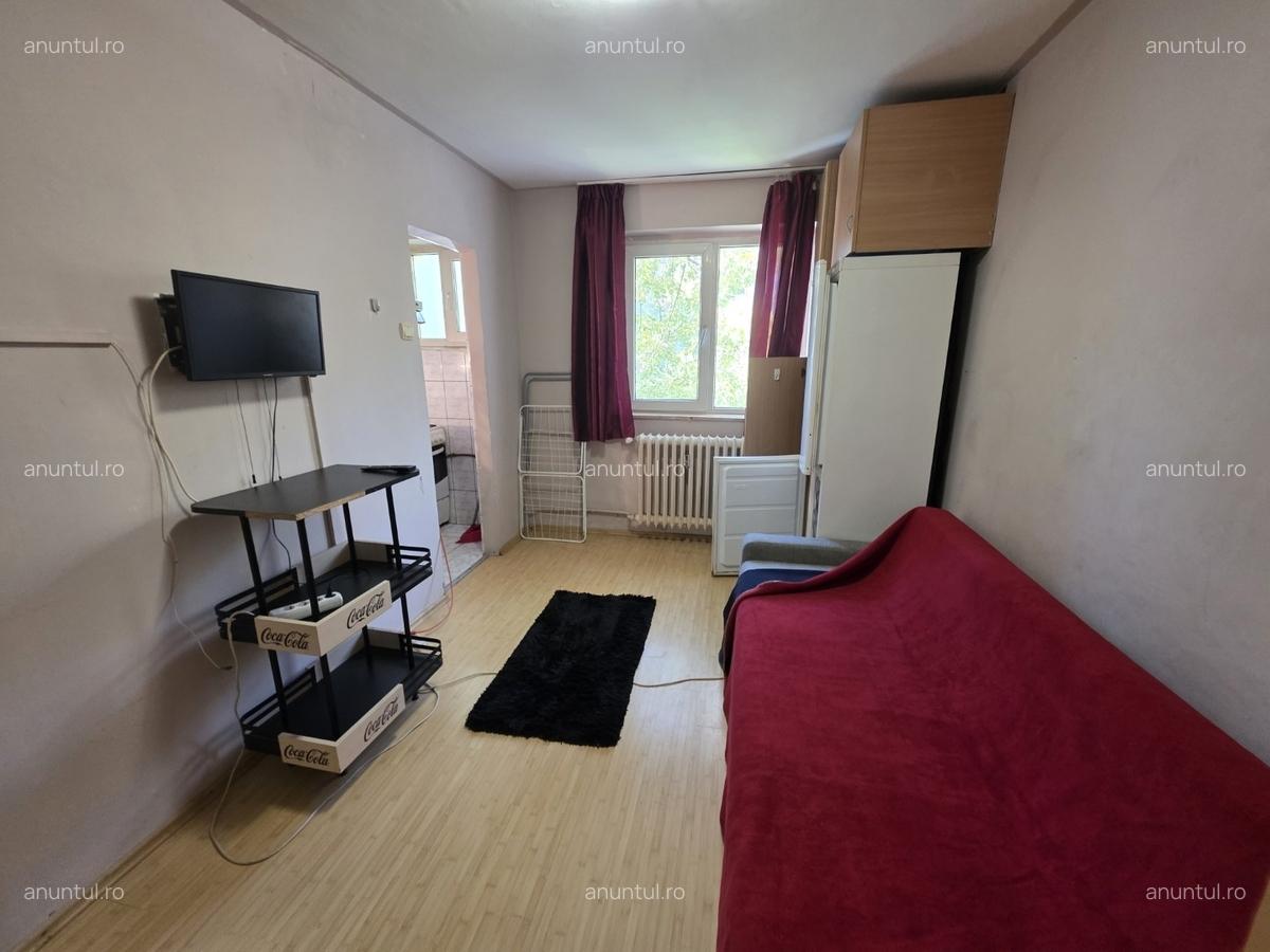 Decebal, Rond Alba Iulia, pe Moise Nicoara, bloc 4 etaje - 3