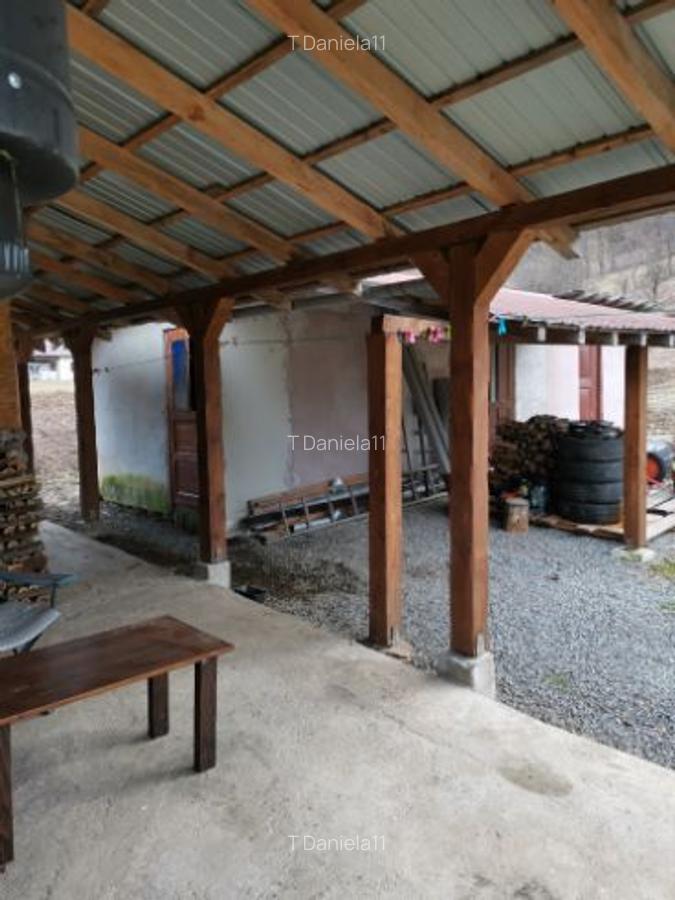 Vând casa  cu teren in com. Buces, sat Stanija, jud. Hunedoara - 9 Vând casa  cu teren in com. Buces, sat Stanija, jud. Hunedoara - 9