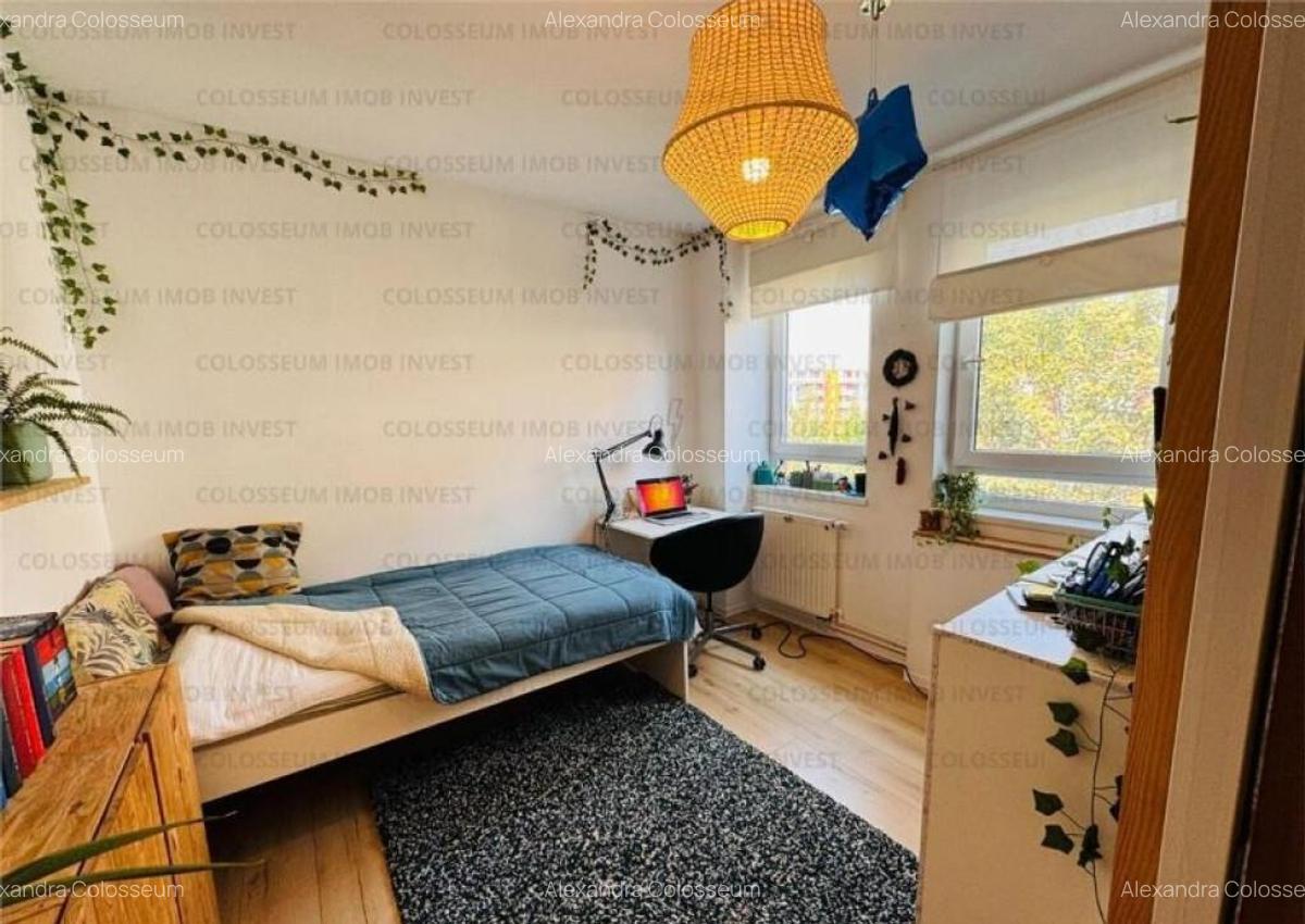 Apartament cu 3 camere, decomandat - zona Avantgarden. - 3