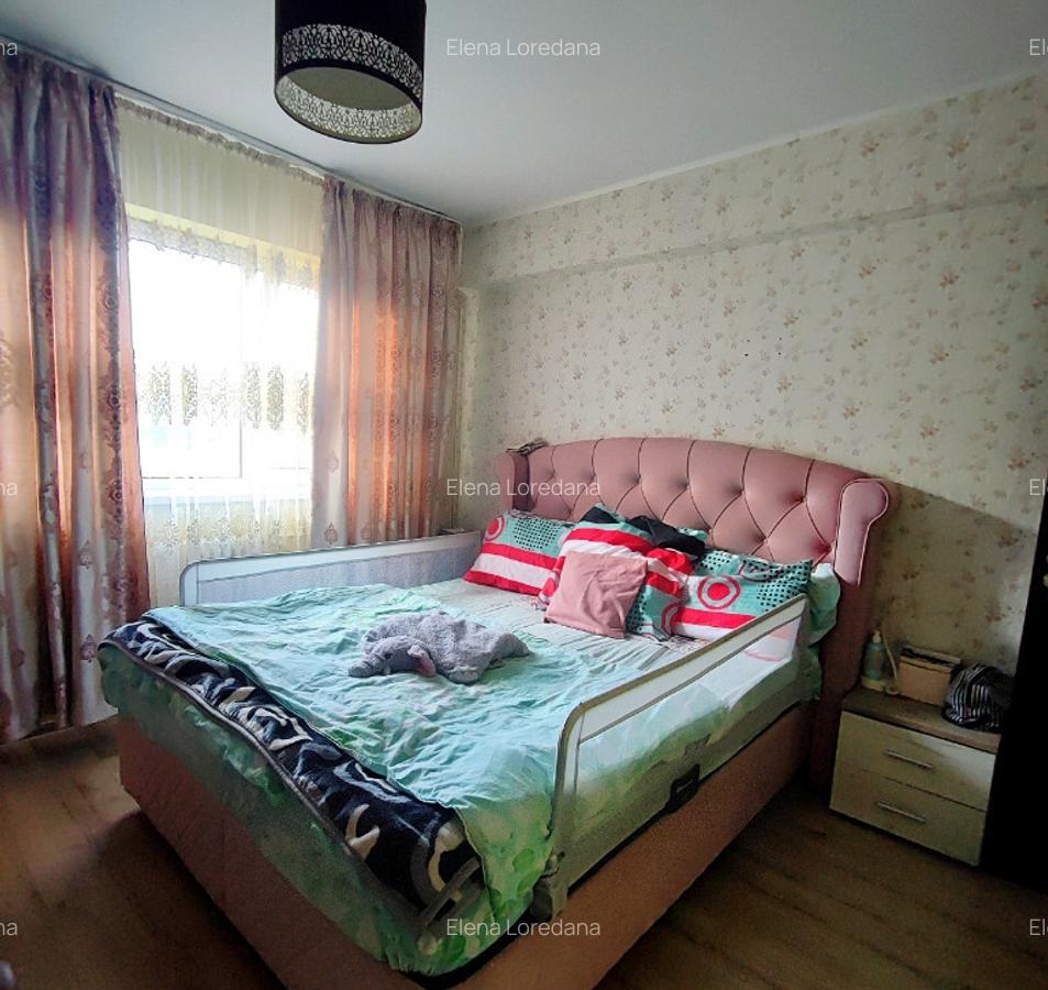 Apartament 3 camere-decomandat, zona Bulevardul Bucure?ti - 3 Apartament 3 camere-decomandat, zona Bulevardul Bucure?ti - 3